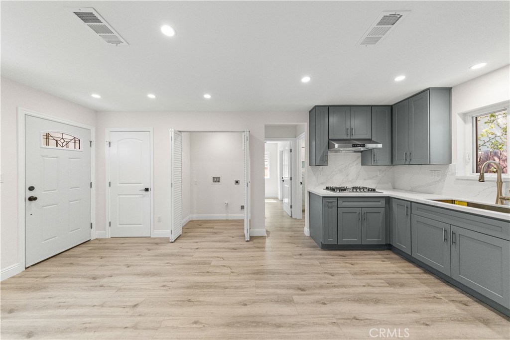 555 Sierra Madre Boulevard