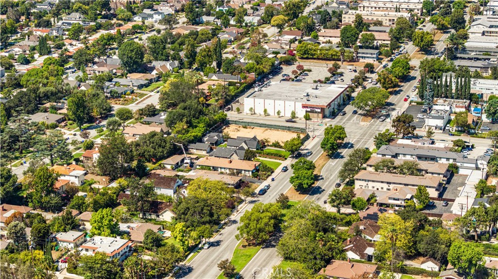 555 Sierra Madre Boulevard
