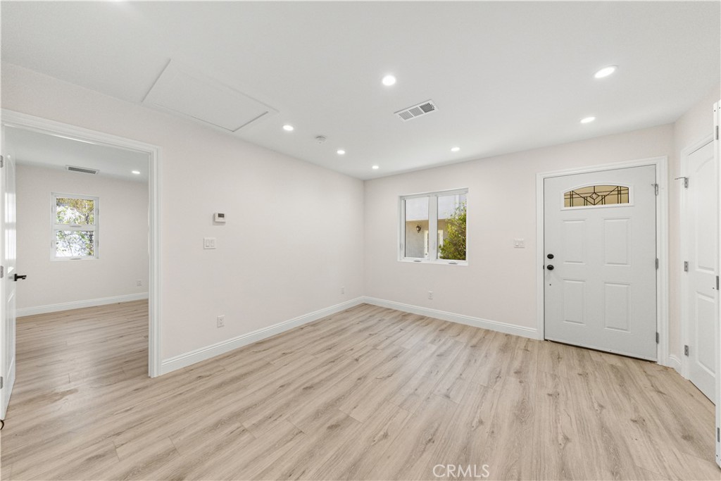 555 Sierra Madre Boulevard