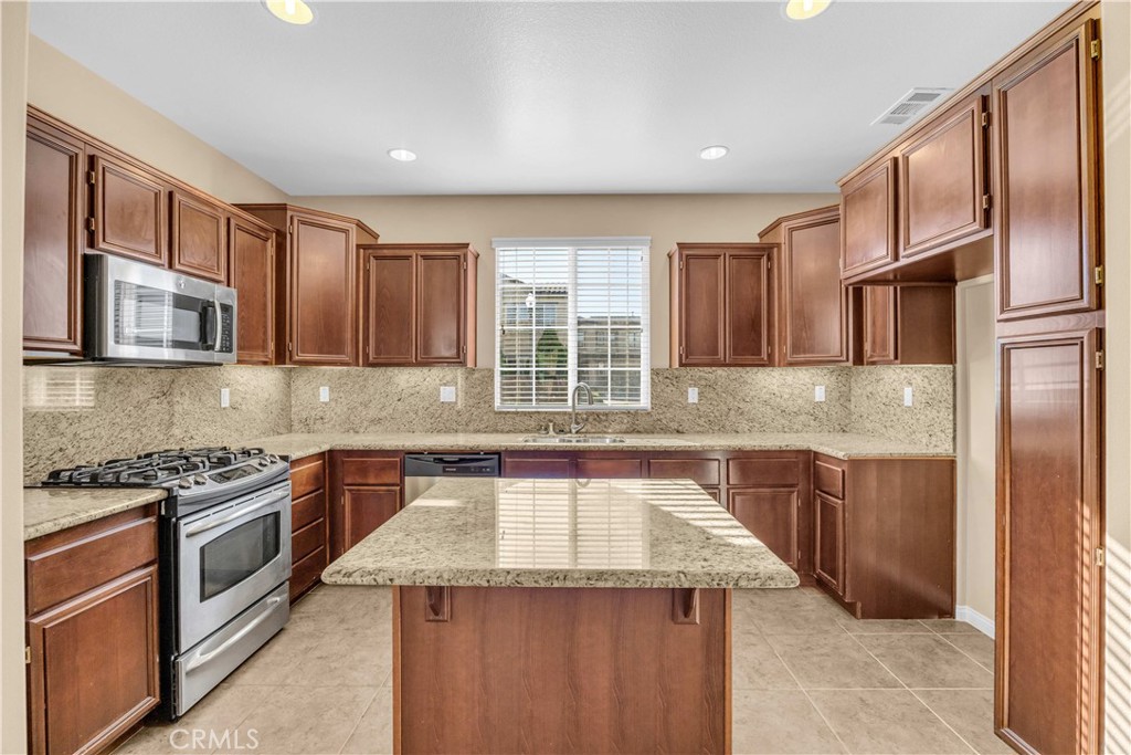 31836 Green Oak