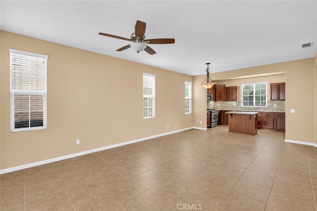 31836 Green Oak