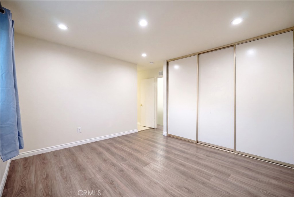 418 E Broadway B