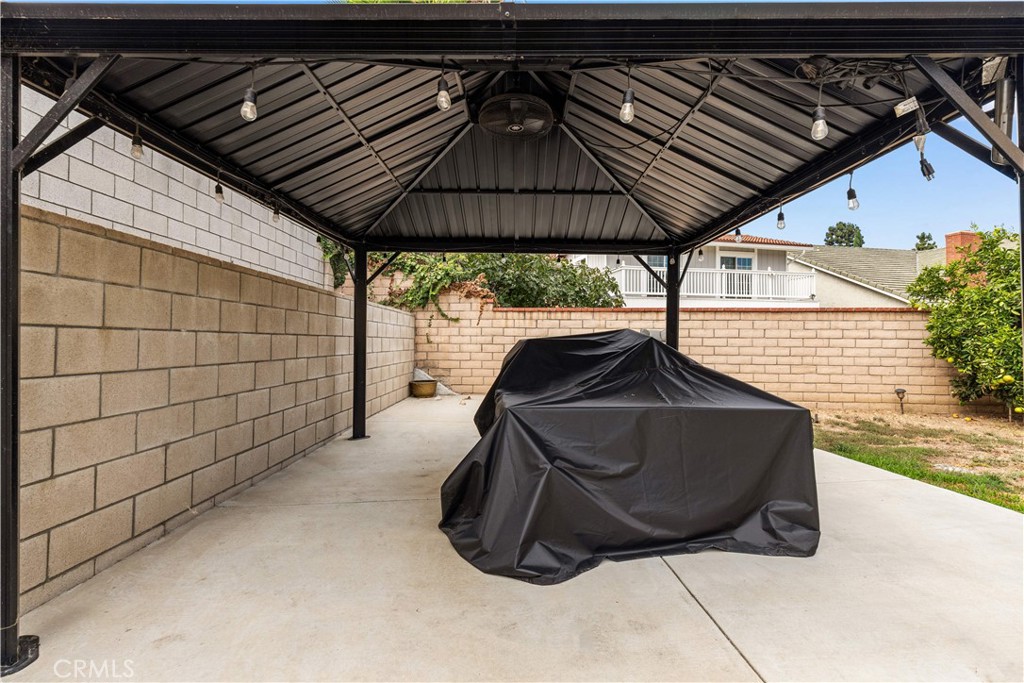 16606 Woodmont Pl