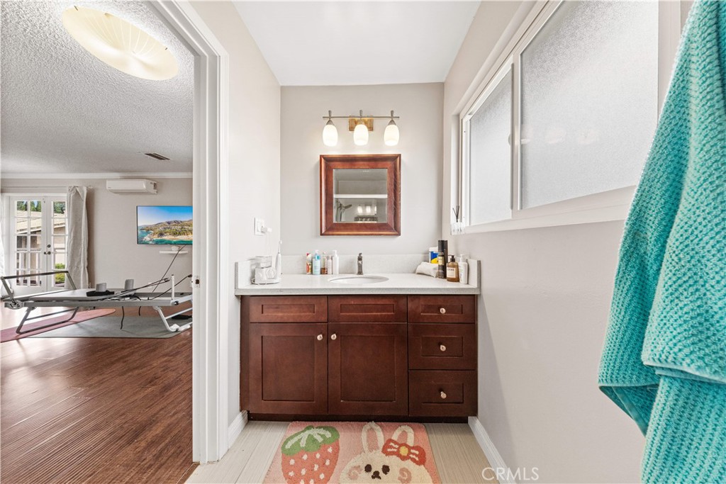16606 Woodmont Pl