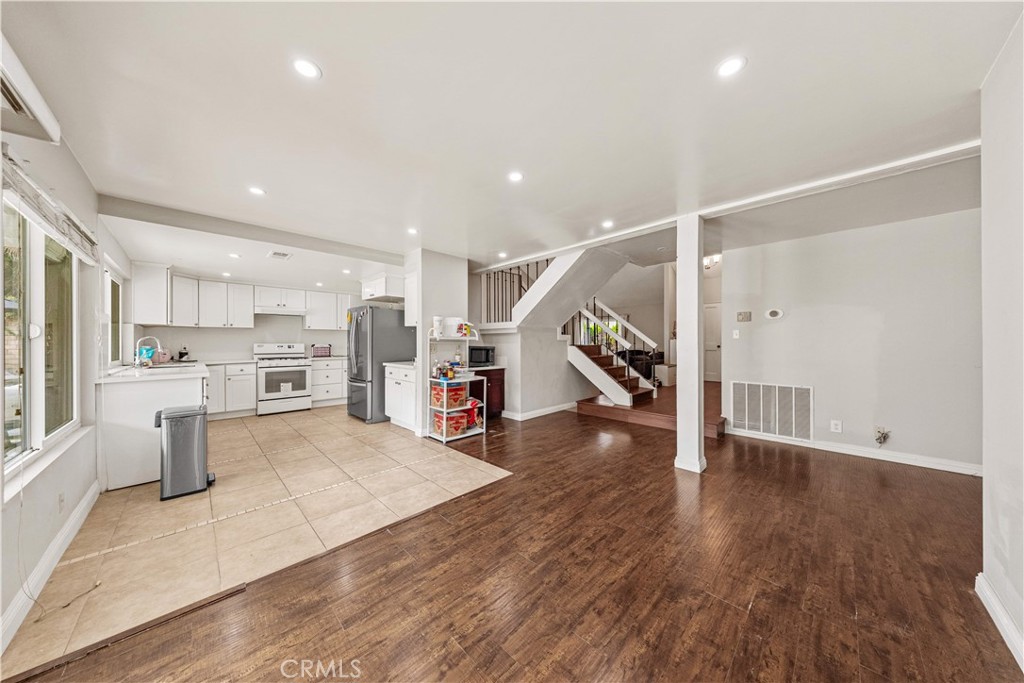 16606 Woodmont Pl