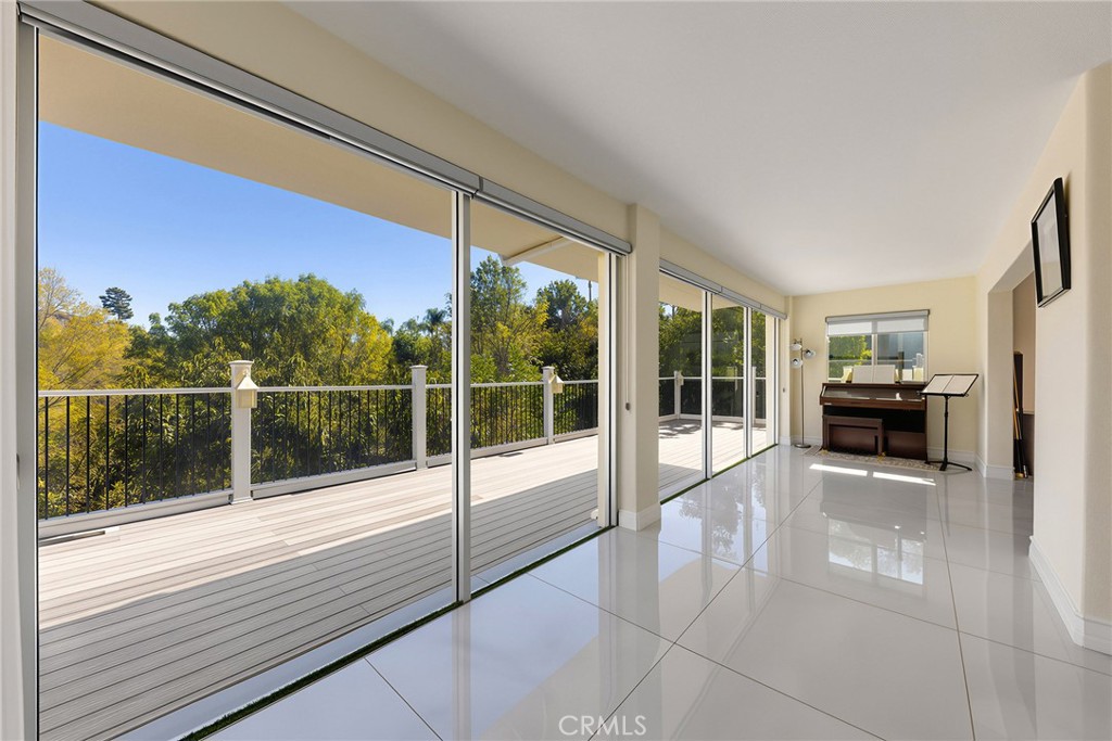 1121 Pinto Drive