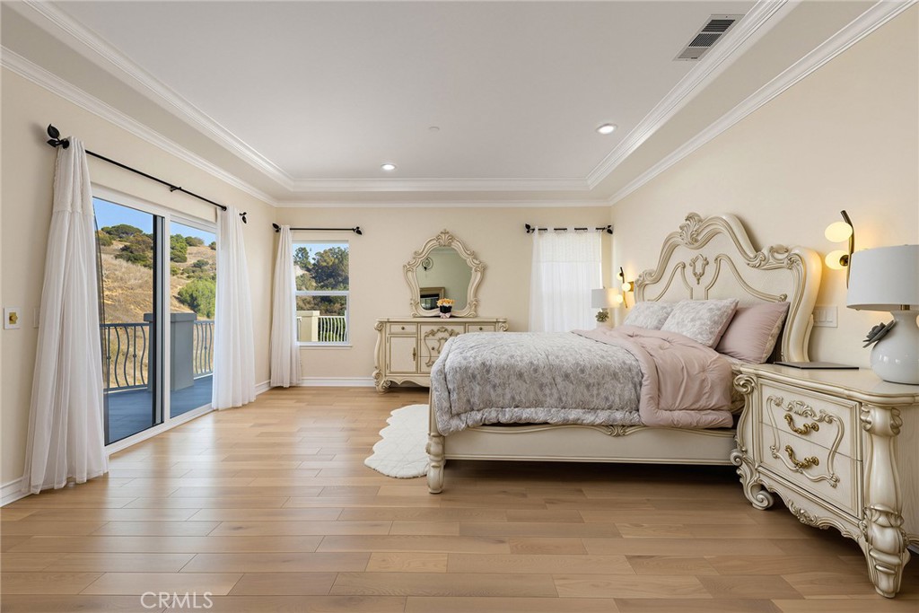 1121 Pinto Drive
