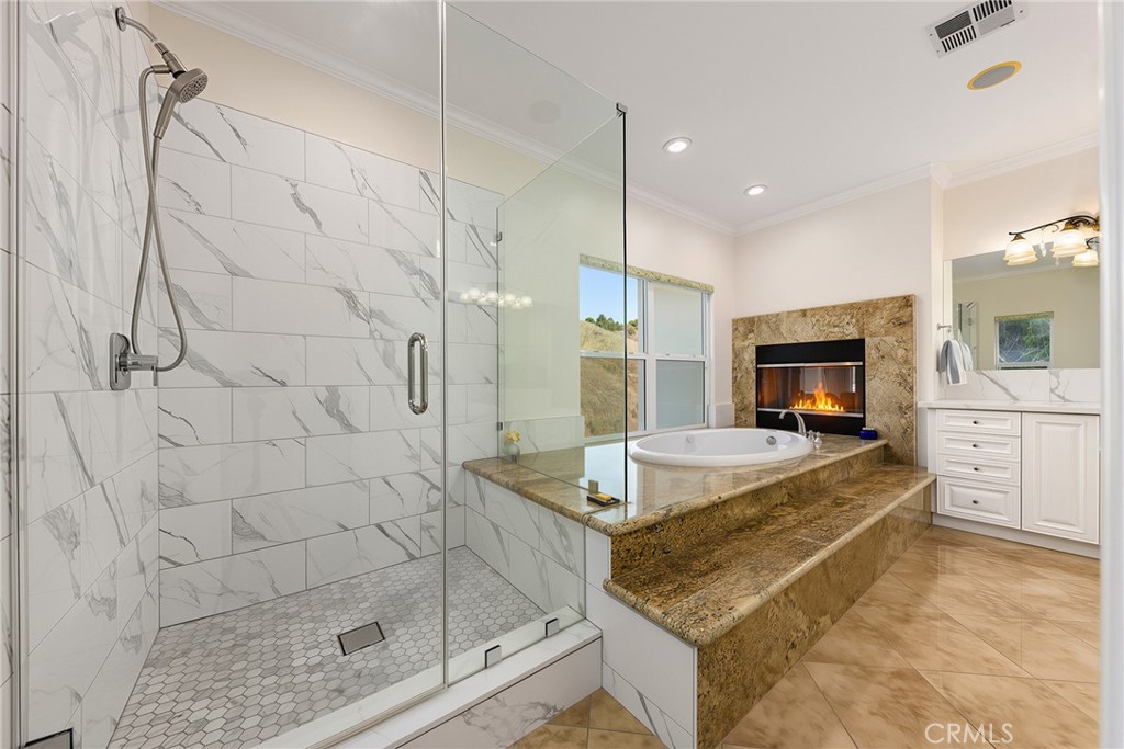 1121 Pinto Drive