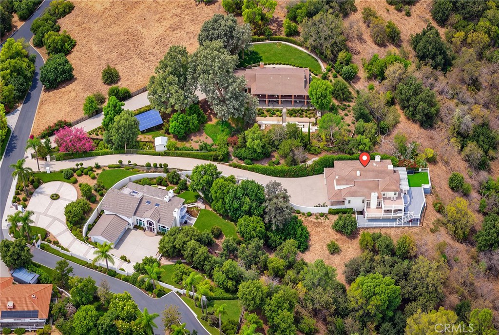 1121 Pinto Drive