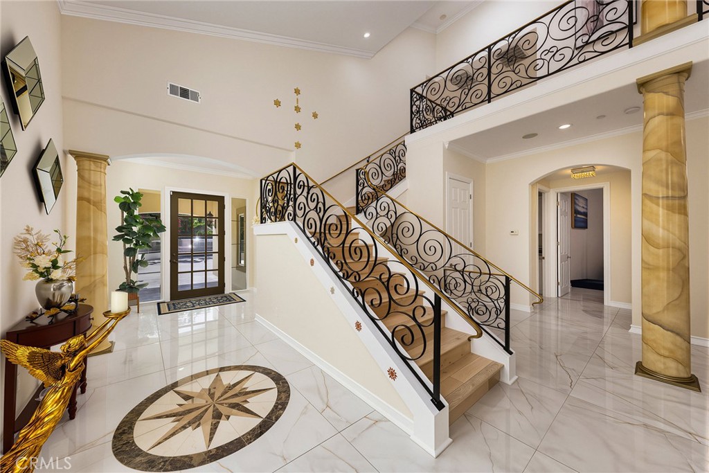 1121 Pinto Drive