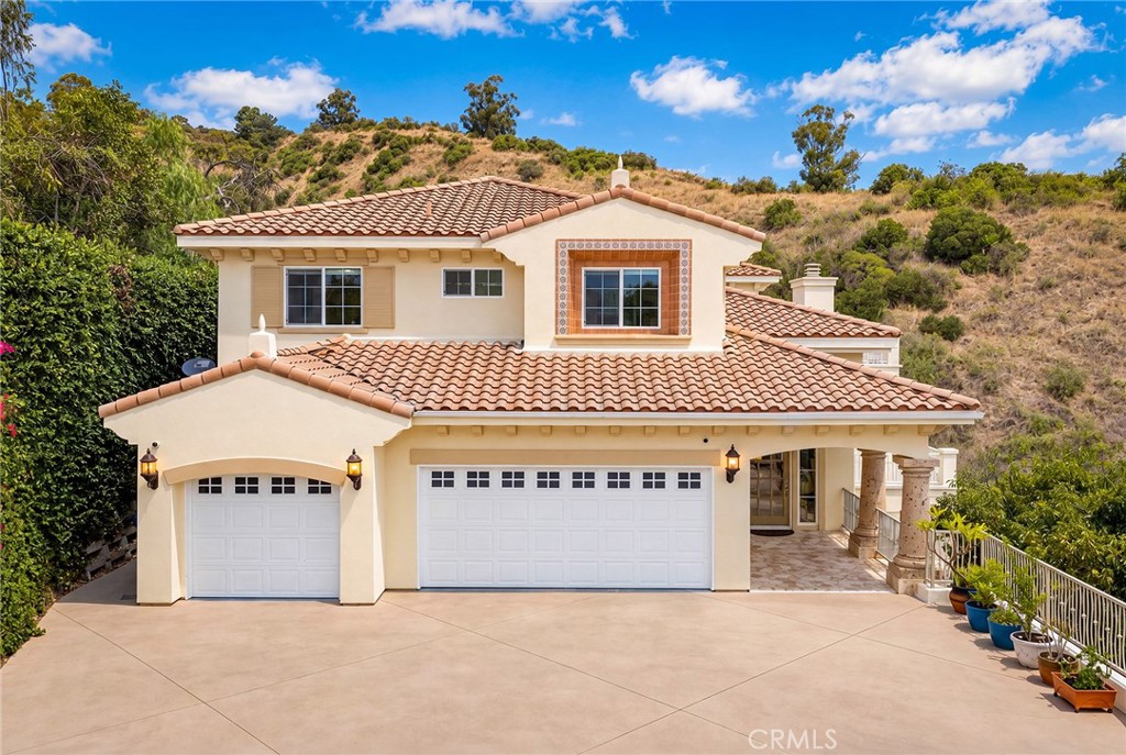 1121 Pinto Drive