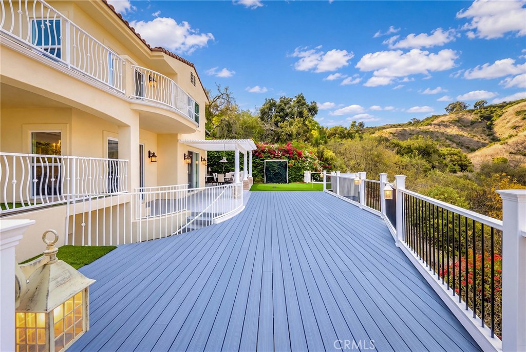1121 Pinto Drive