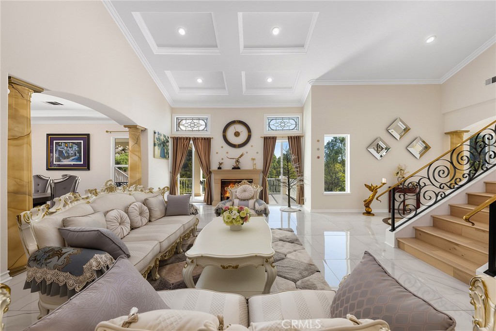 1121 Pinto Drive