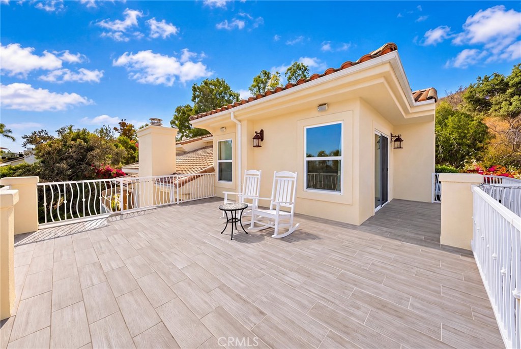 1121 Pinto Drive
