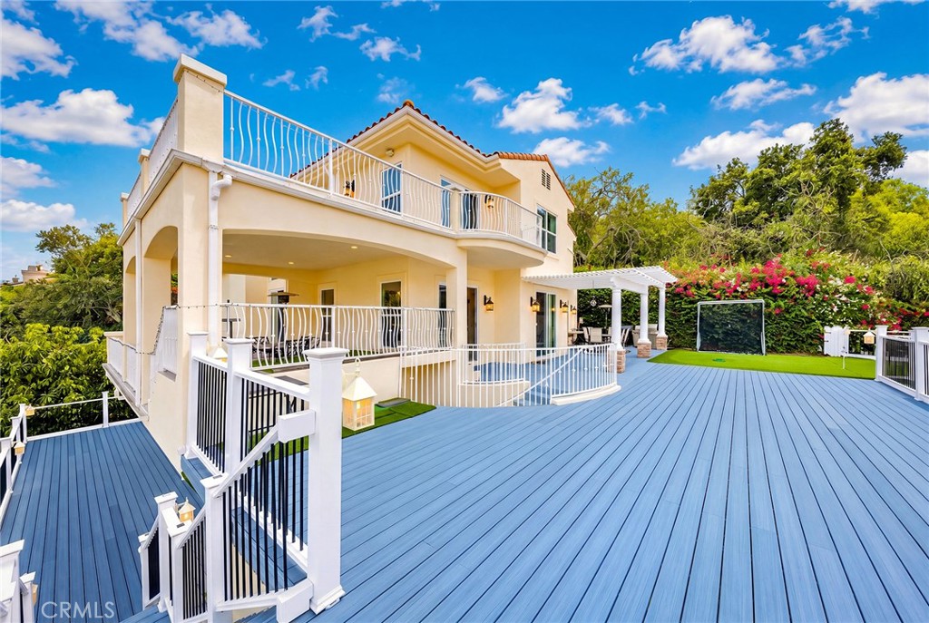 1121 Pinto Drive
