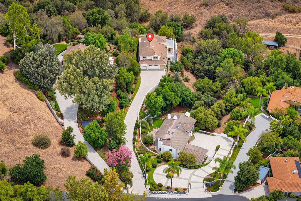 1121 Pinto Drive