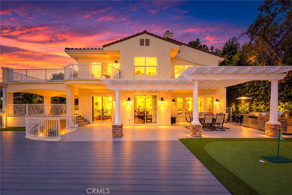 1121 Pinto Drive