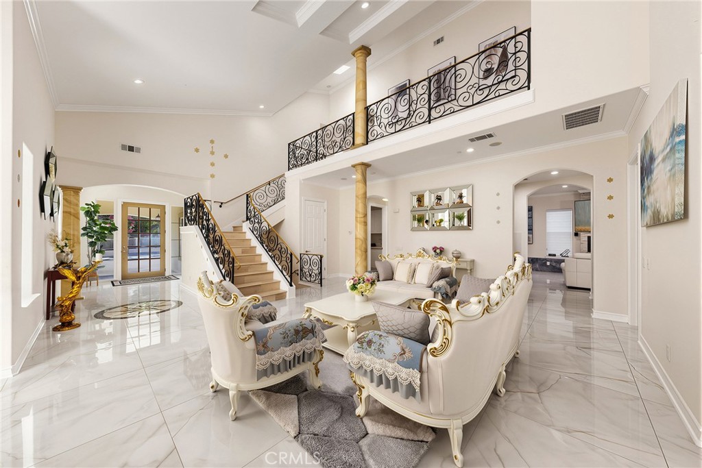 1121 Pinto Drive