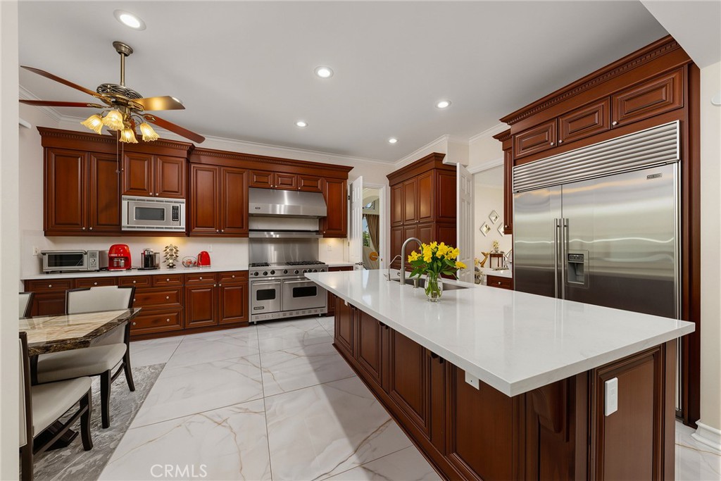 1121 Pinto Drive