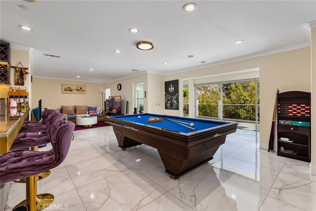 1121 Pinto Drive