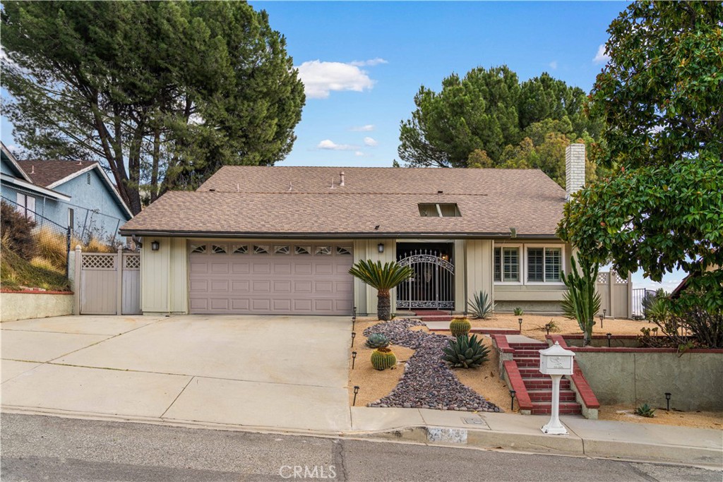 2923 Michelle Lane