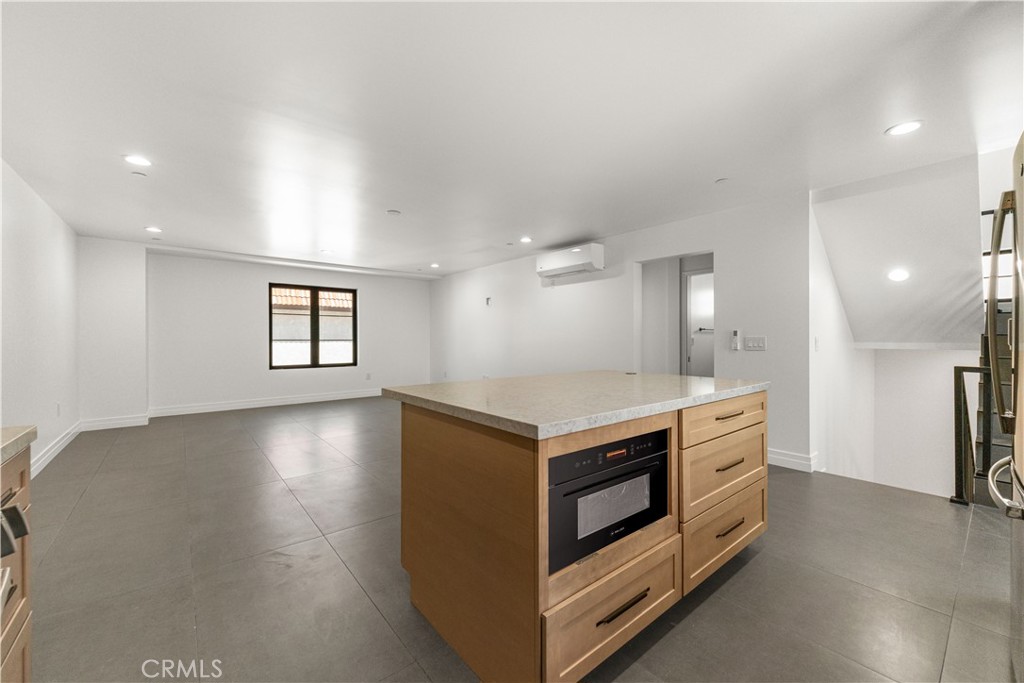 220 W Mission B