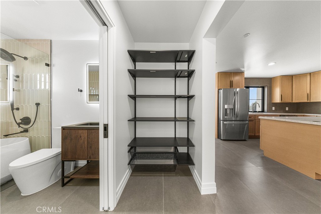 220 W Mission B