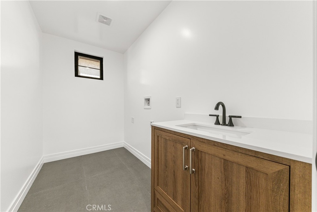 220 W Mission B