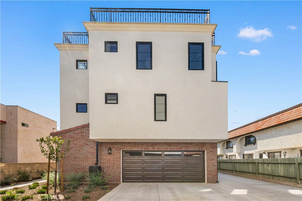 220 W Mission B