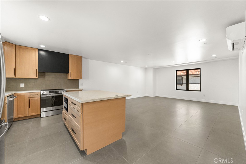 220 W Mission B