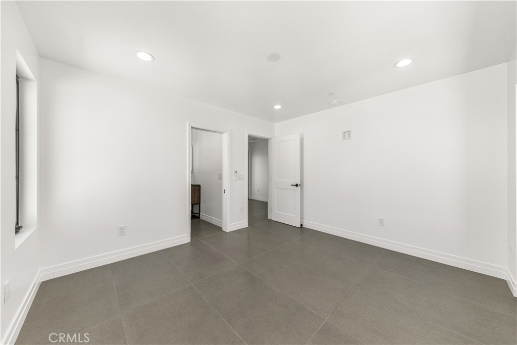 220 W Mission B