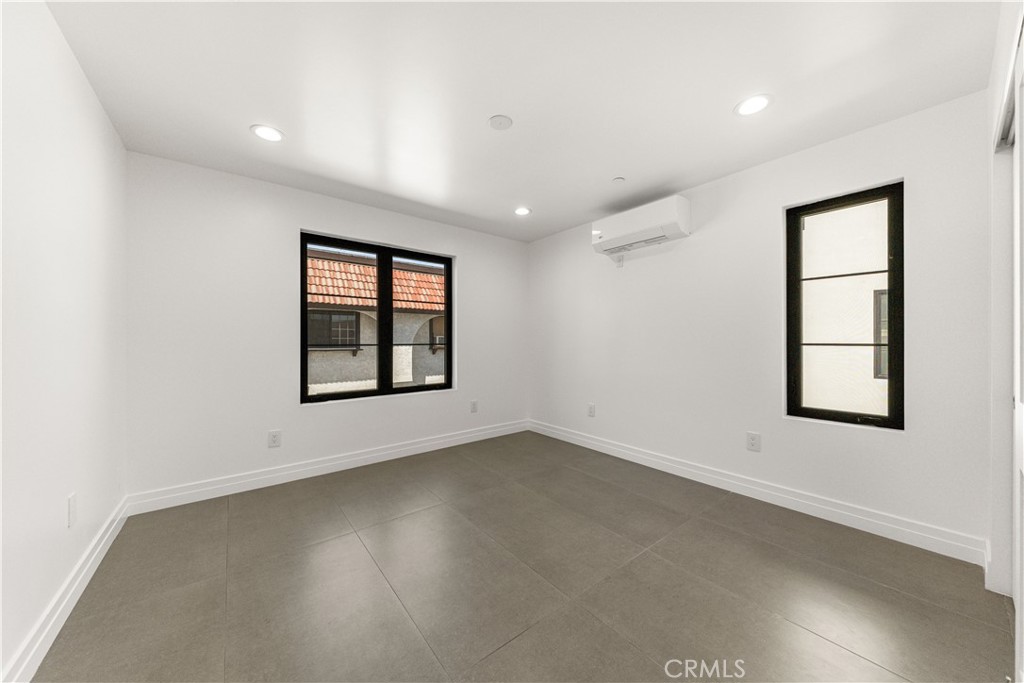 220 W Mission B