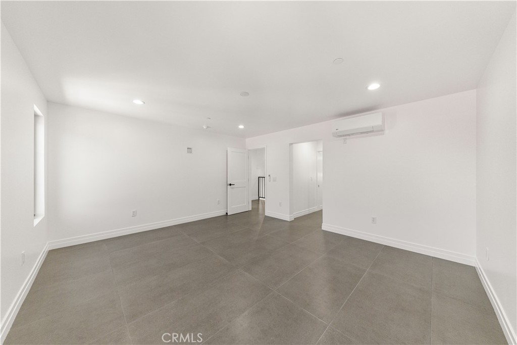 220 W Mission B