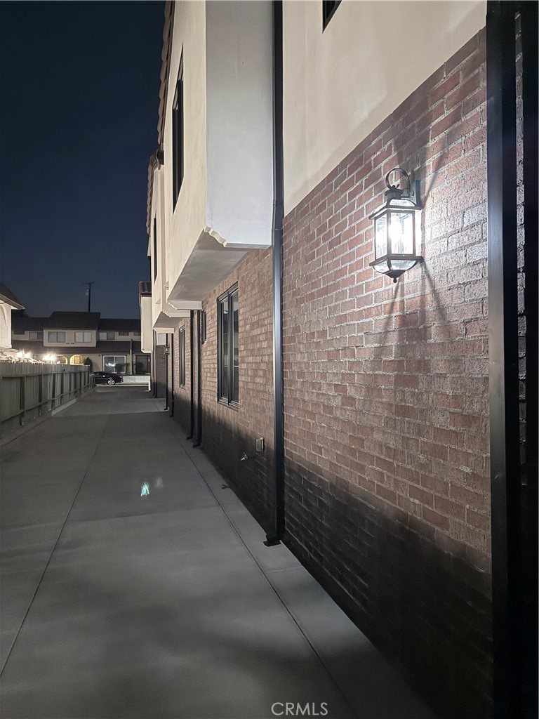 220 W Mission C