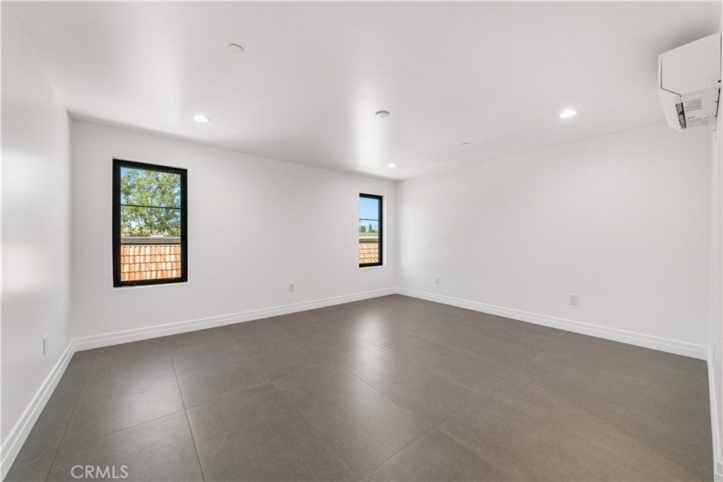 220 W Mission C