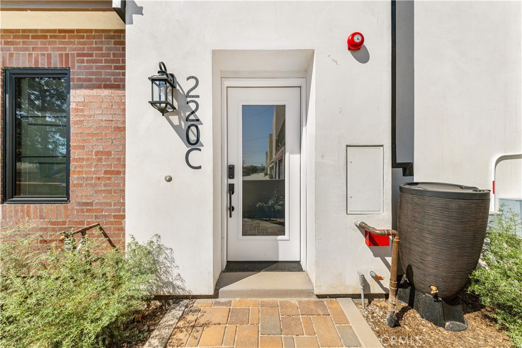 220 W Mission C