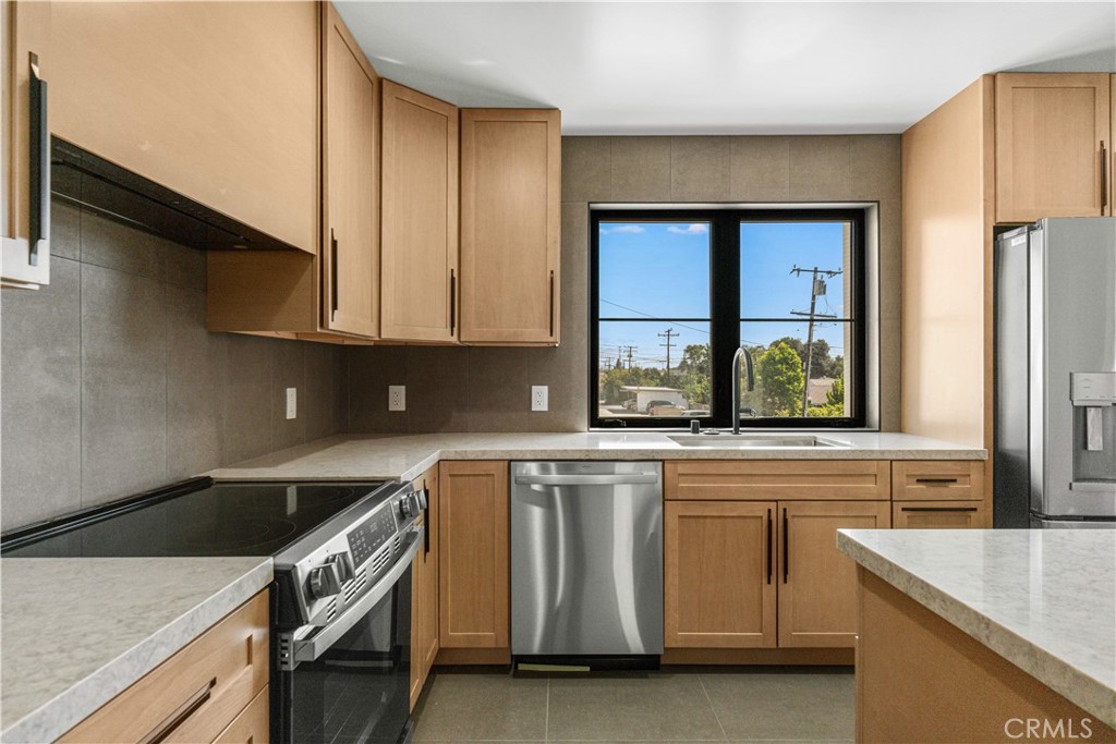 220 W Mission C