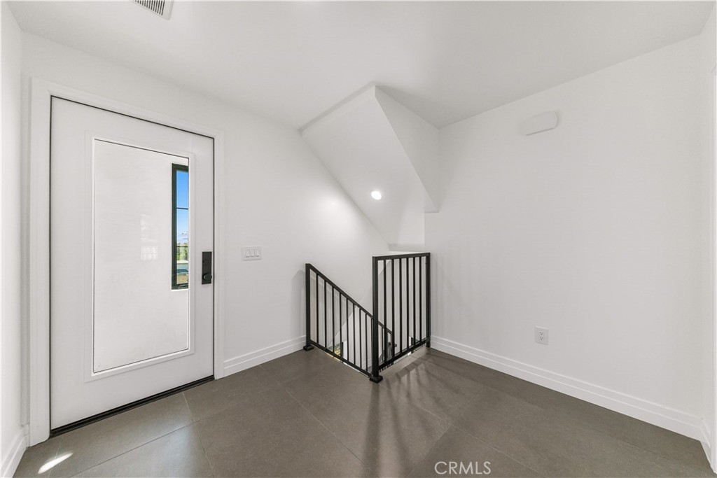 220 W Mission C