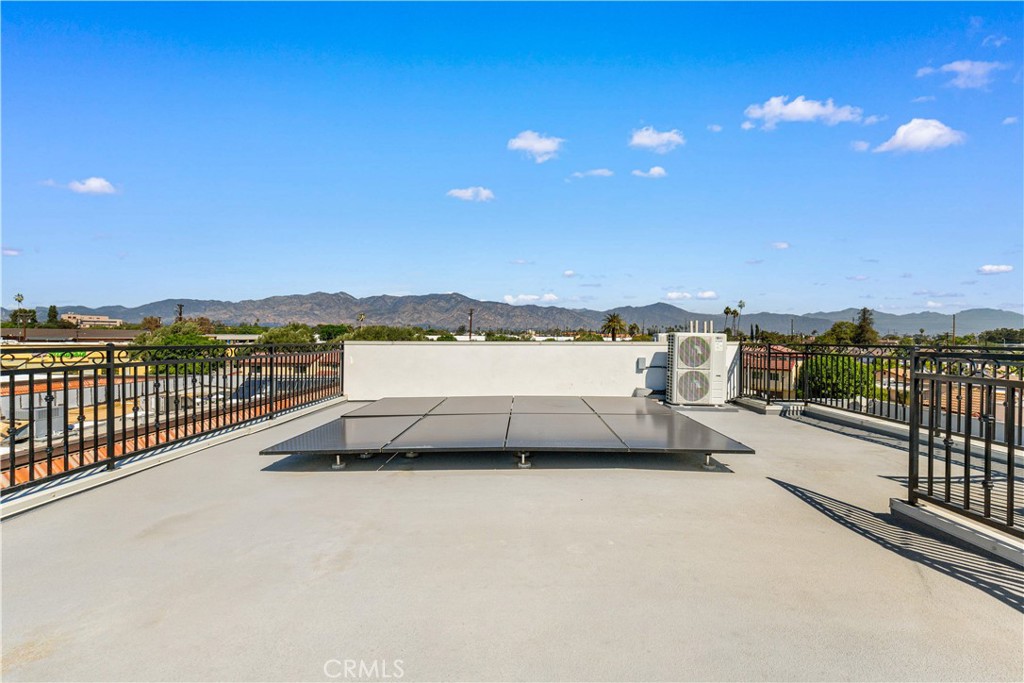 220 W Mission C