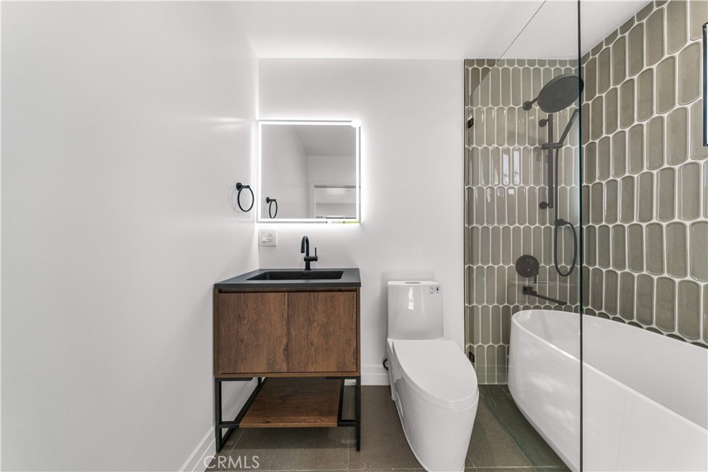 220 W Mission C
