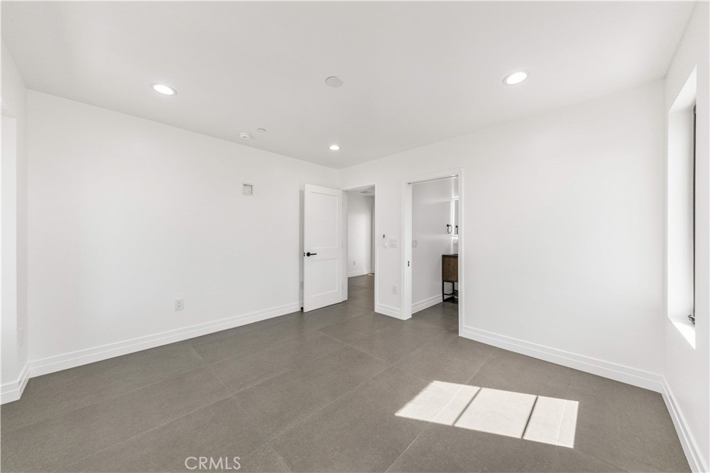 220 W Mission C