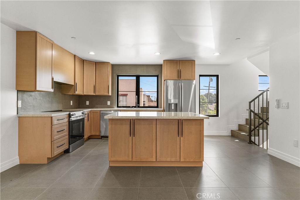 220 W Mission C