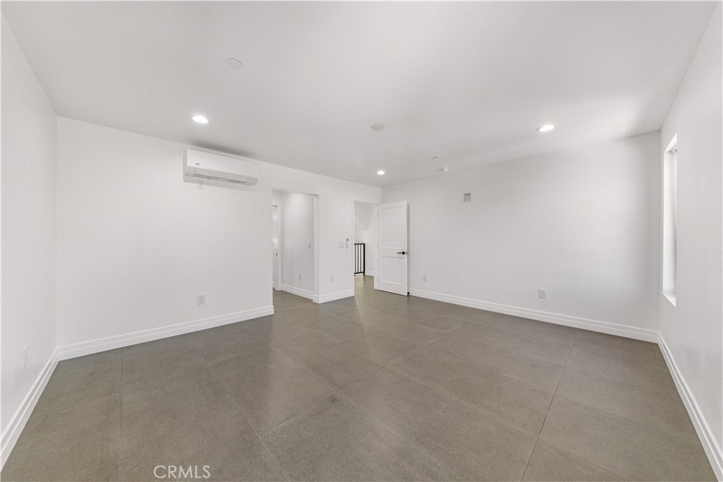 220 W Mission C
