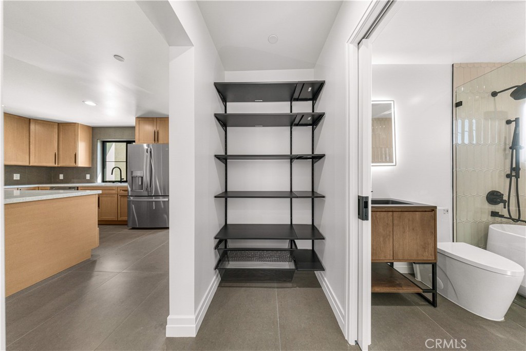 220 W Mission C