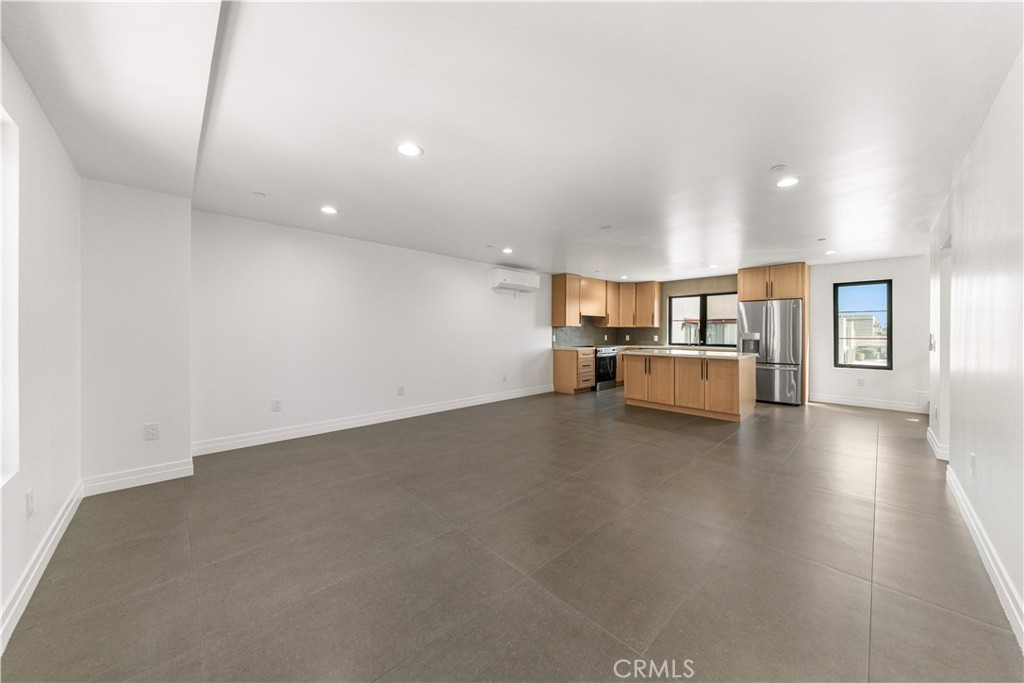 220 W Mission C