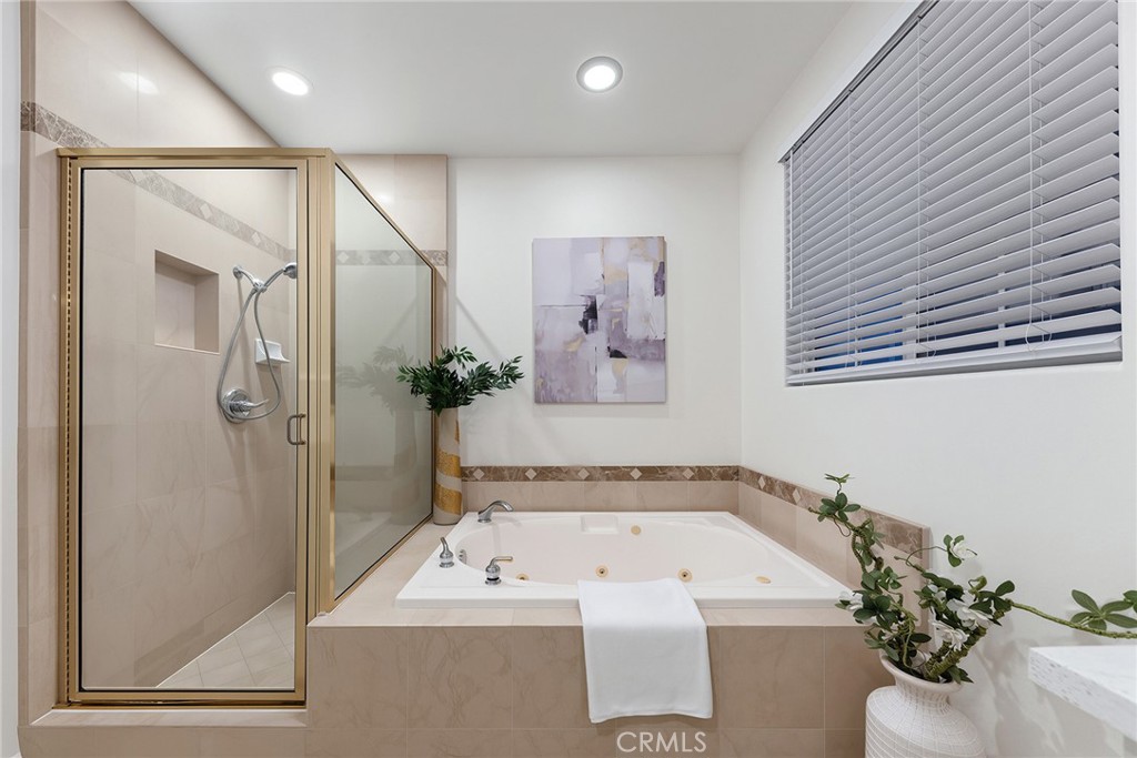 211 S 5th
