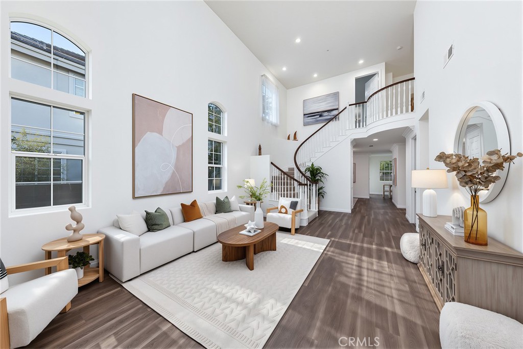 211 S 5th