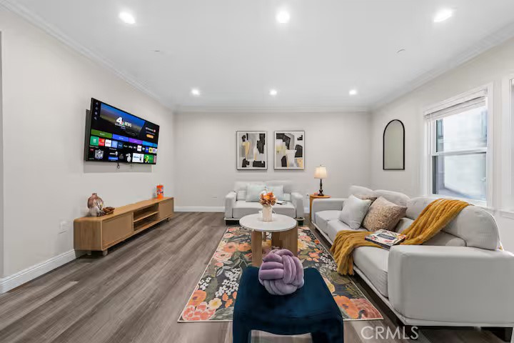 569 Lincoln Avenue 8