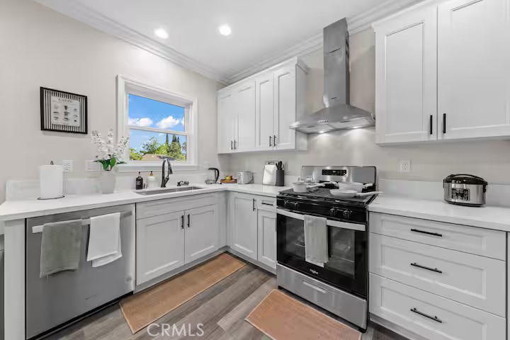 569 Lincoln Avenue 8