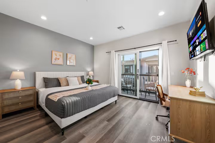 569 Lincoln Avenue 8